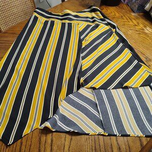 Skirt with Zipper on Side